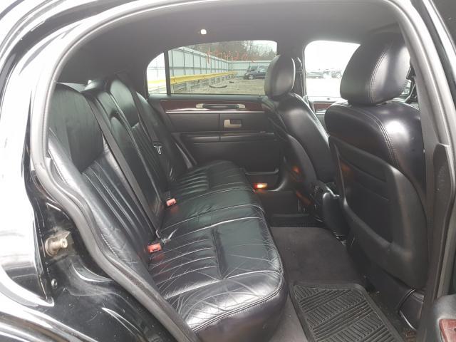 2004 Lincoln Town car Executive