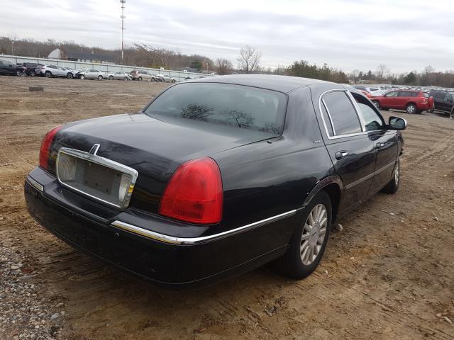 2004 Lincoln Town car Executive