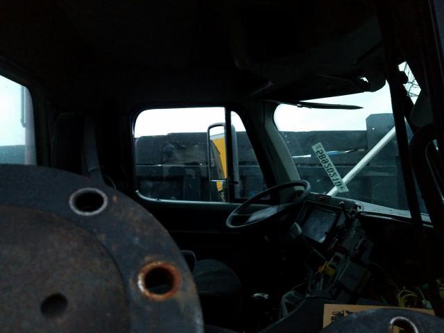 2007 Freightliner Conventional Columbia