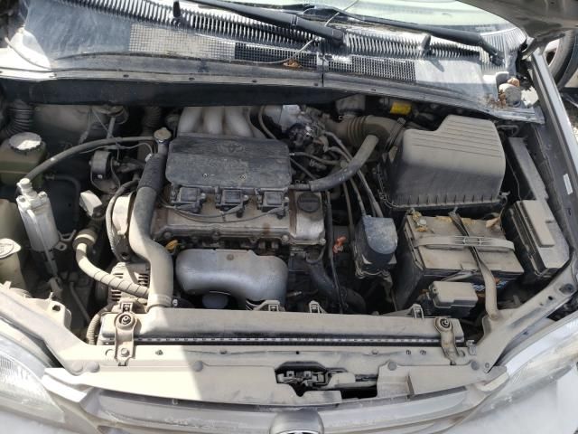 1999 Toyota Sienna CE
