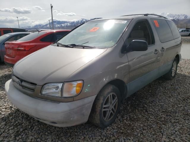 1999 Toyota Sienna CE