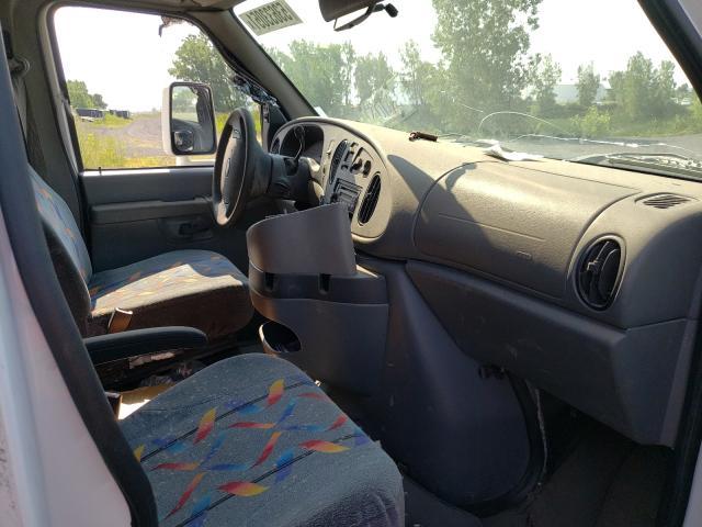2008 Ford Econoline E450 Super Duty Cutaway Van