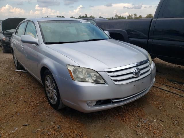 2005 Toyota Avalon XL