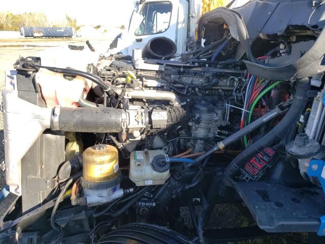 2014 Freightliner Cascadia 125