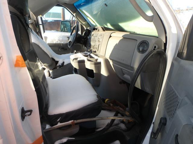 2016 Ford Econoline E450 Super Duty Cutaway Van