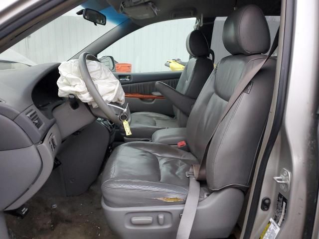 2006 Toyota Sienna XLE