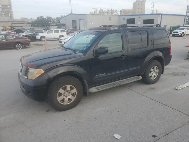 2005 Nissan Pathfinder LE