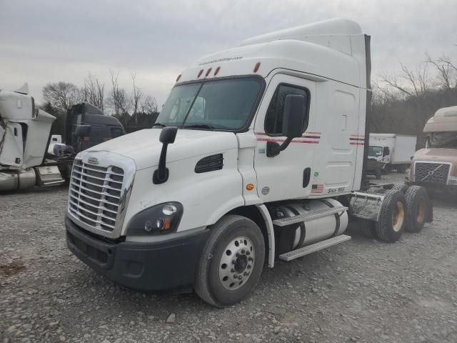 2017 Freightliner Cascadia 113