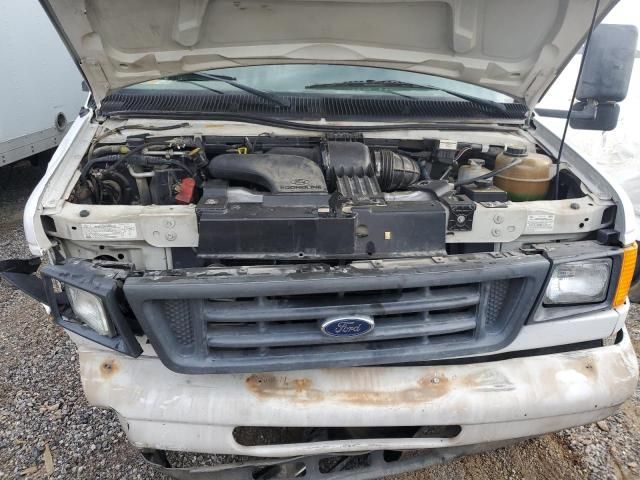 2006 Ford Econoline E450 Super Duty Cutaway Van