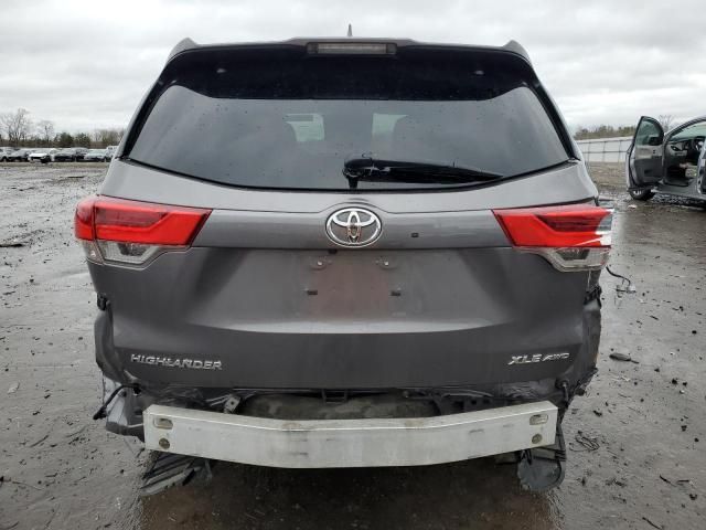 2017 Toyota Highlander SE