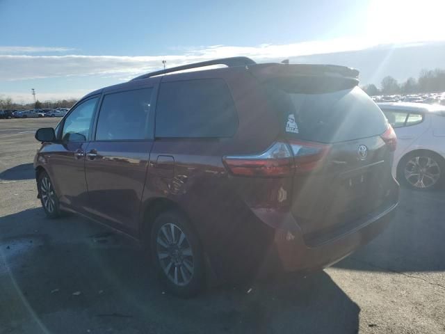 2020 Toyota Sienna XLE