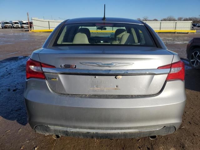 2013 Chrysler 200 Touring