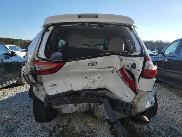 2017 Toyota Sienna LE