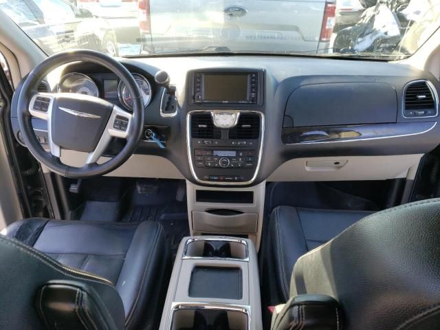 2015 Chrysler Town & Country Touring L