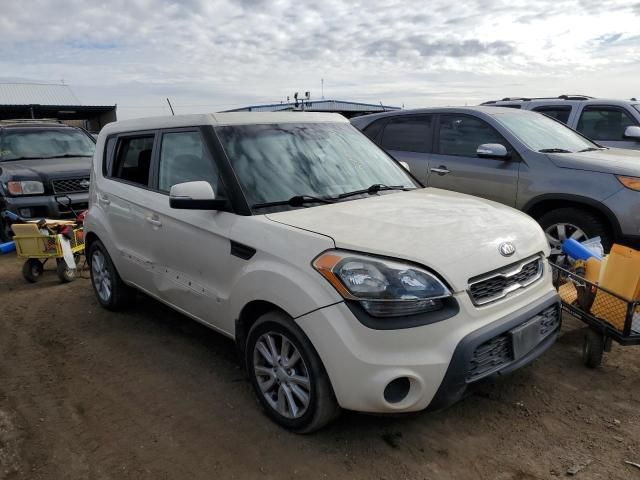 2013 KIA Soul +