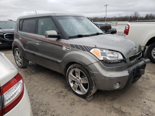 2010 KIA Soul +