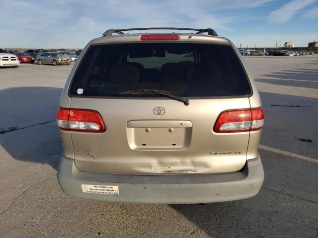 2002 Toyota Sienna CE