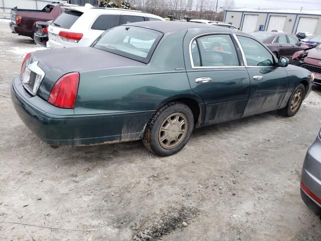 1998 Lincoln Town Car Signature