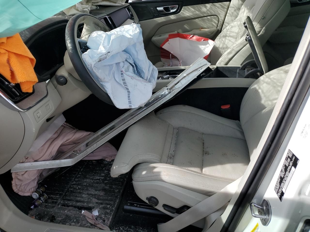 2022 Volvo Xc60 B5 Inscription