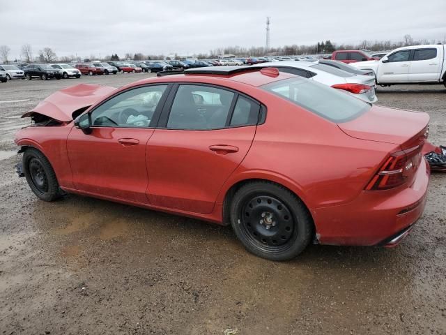 2019 Volvo S60 T6 R-Design