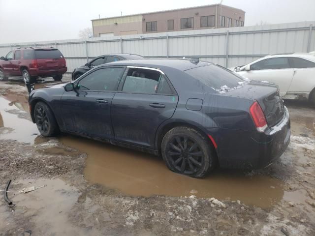 2016 Chrysler 300 Limited