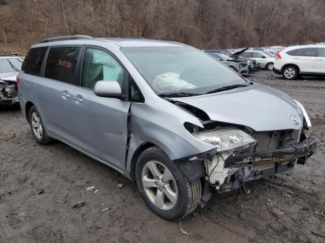 2015 Toyota Sienna LE