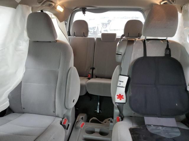 2015 Toyota Sienna LE