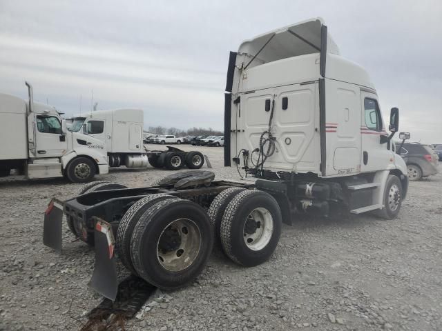 2017 Freightliner Cascadia 113