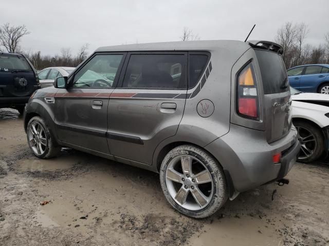 2010 KIA Soul +