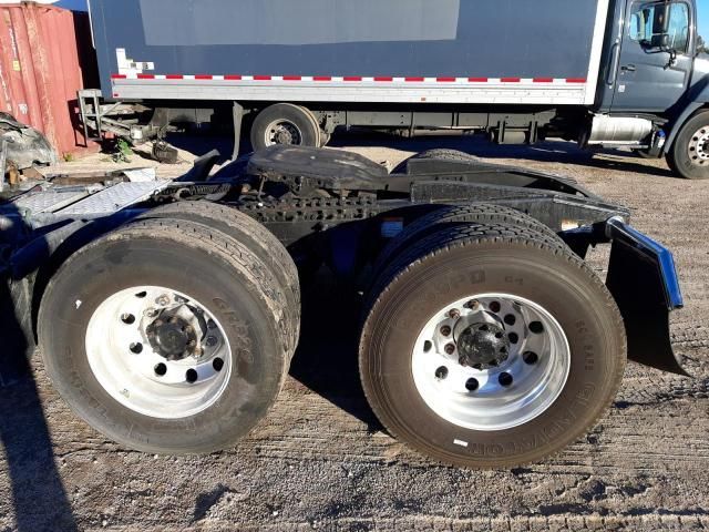 2014 Freightliner Cascadia 125