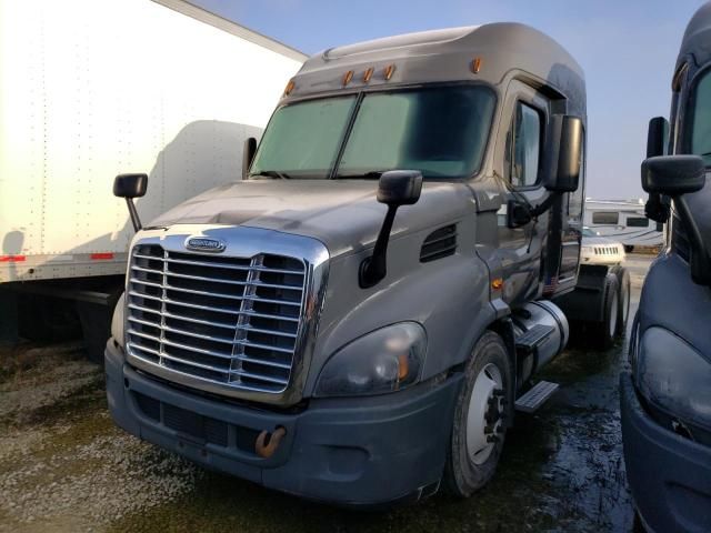 2017 Freightliner Cascadia 113