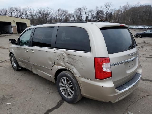 2013 Chrysler Town & Country Touring L