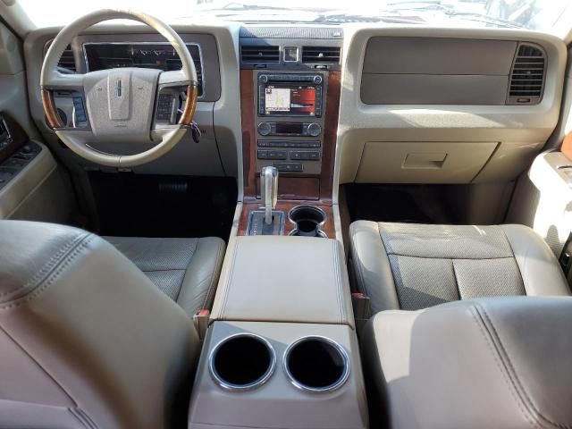 2011 Lincoln Navigator L