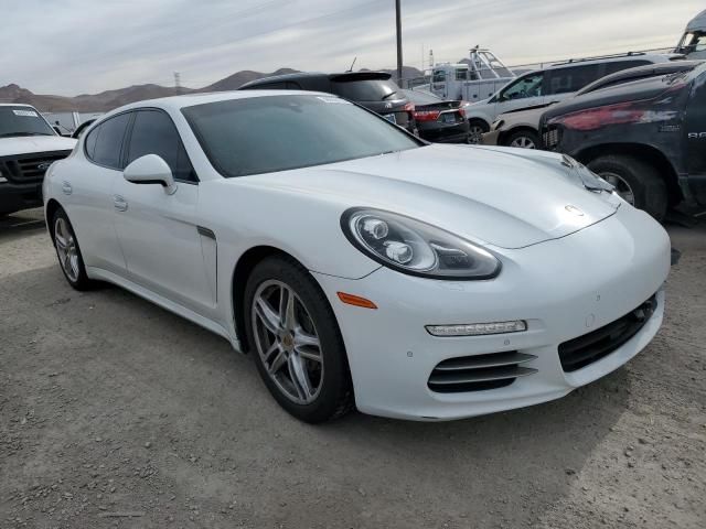 2015 Porsche Panamera 2