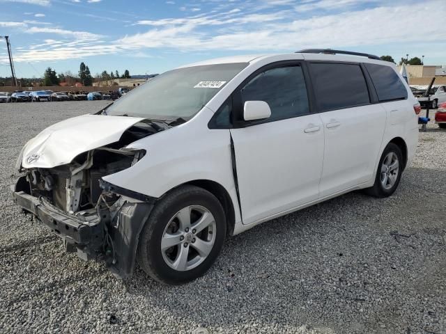 2015 Toyota Sienna LE