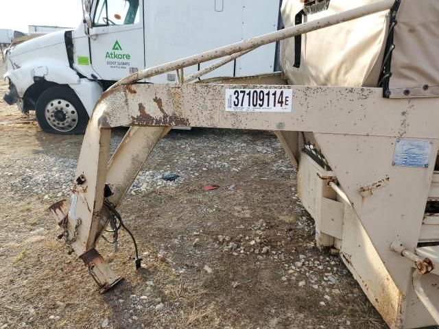 1994 Gooseneck Hitch Trailer