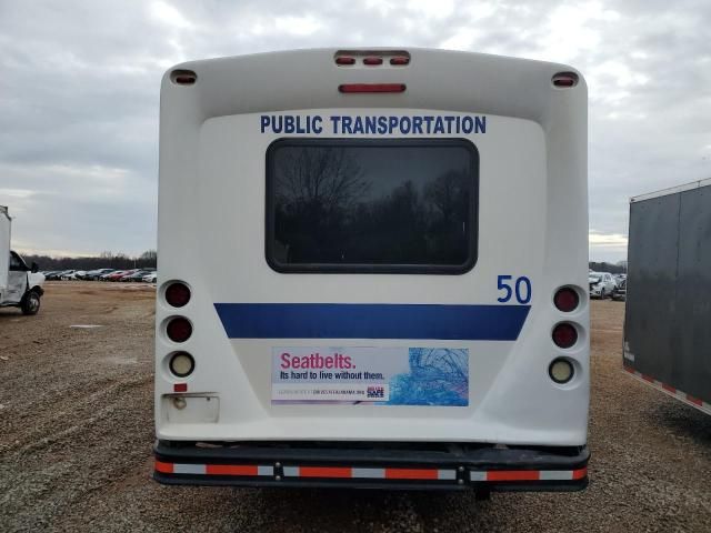 2006 Ford Econoline E450 Super Duty Cutaway Van