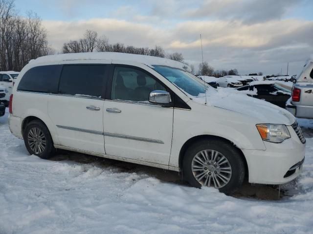 2015 Chrysler Town & Country Touring L