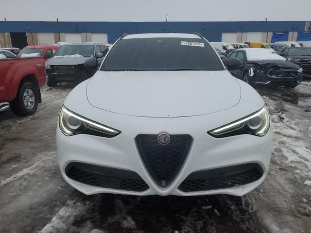 2021 Alfa Romeo Stelvio Sport