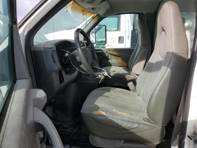 2003 GMC Savana Cutaway G3500