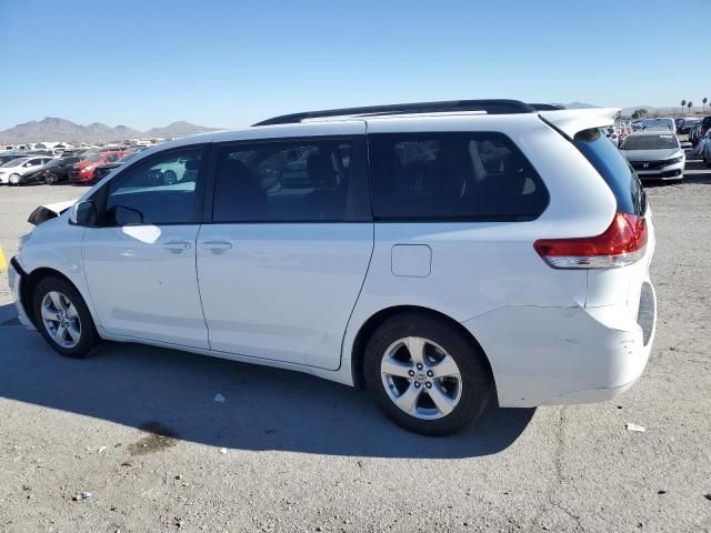 2014 Toyota Sienna LE