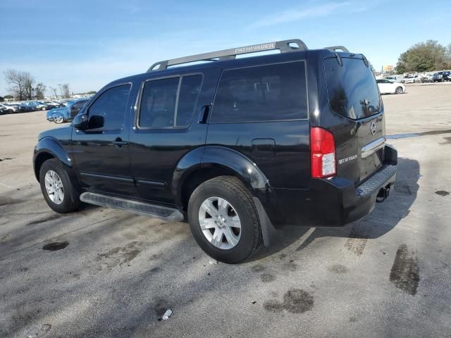 2005 Nissan Pathfinder LE