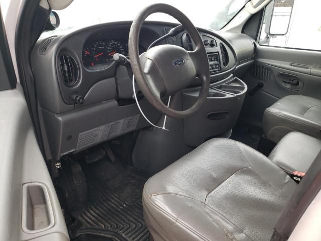 2006 Ford Econoline E450 Super Duty Cutaway Van