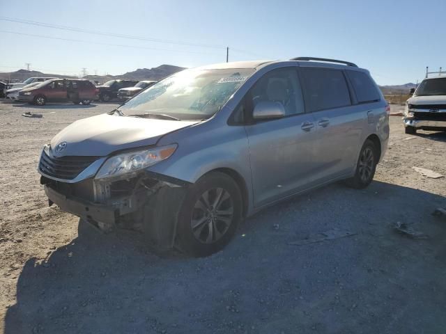 2011 Toyota Sienna LE