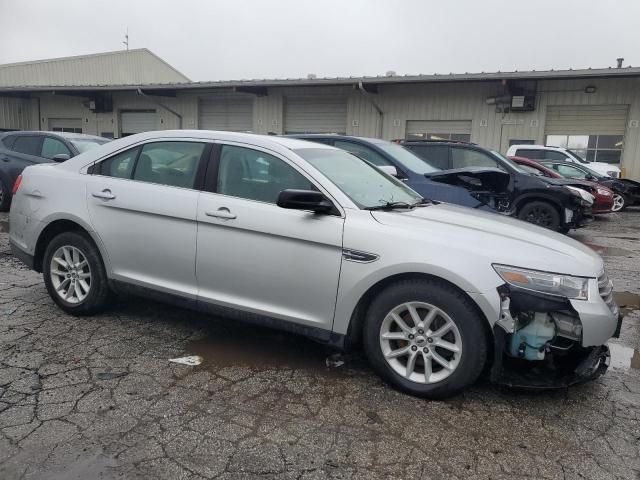 2013 Ford Taurus SE