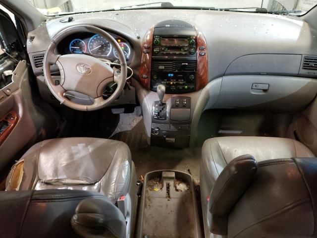 2004 Toyota Sienna XLE