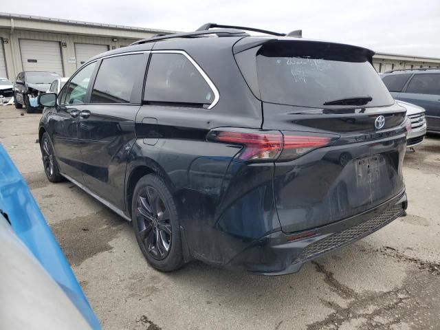 2022 Toyota Sienna XSE