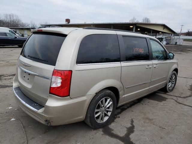 2013 Chrysler Town & Country Touring L