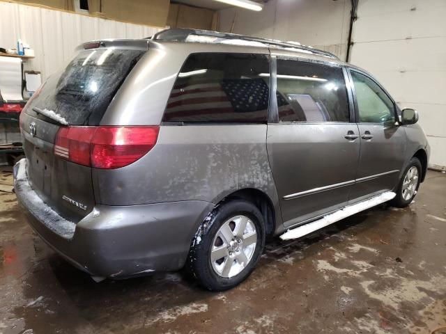 2004 Toyota Sienna XLE