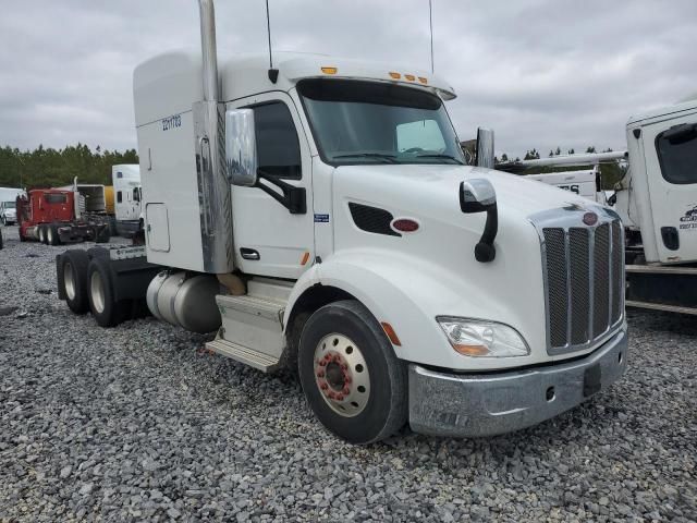 2017 Peterbilt 579